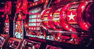 dede4d slot community of users across Indonesia enjoying football, slots, and live-dealer games