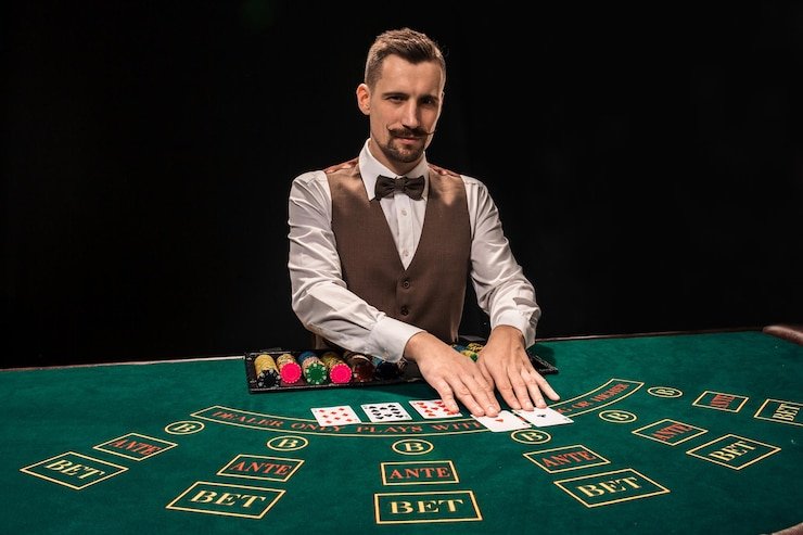 Live Domino QQ dealer at a dede4d slot table